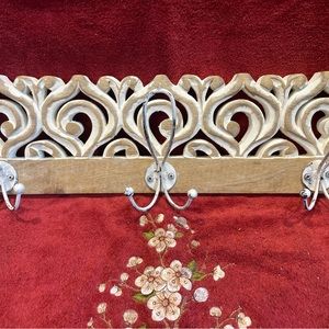 Shabby chic wall hanger